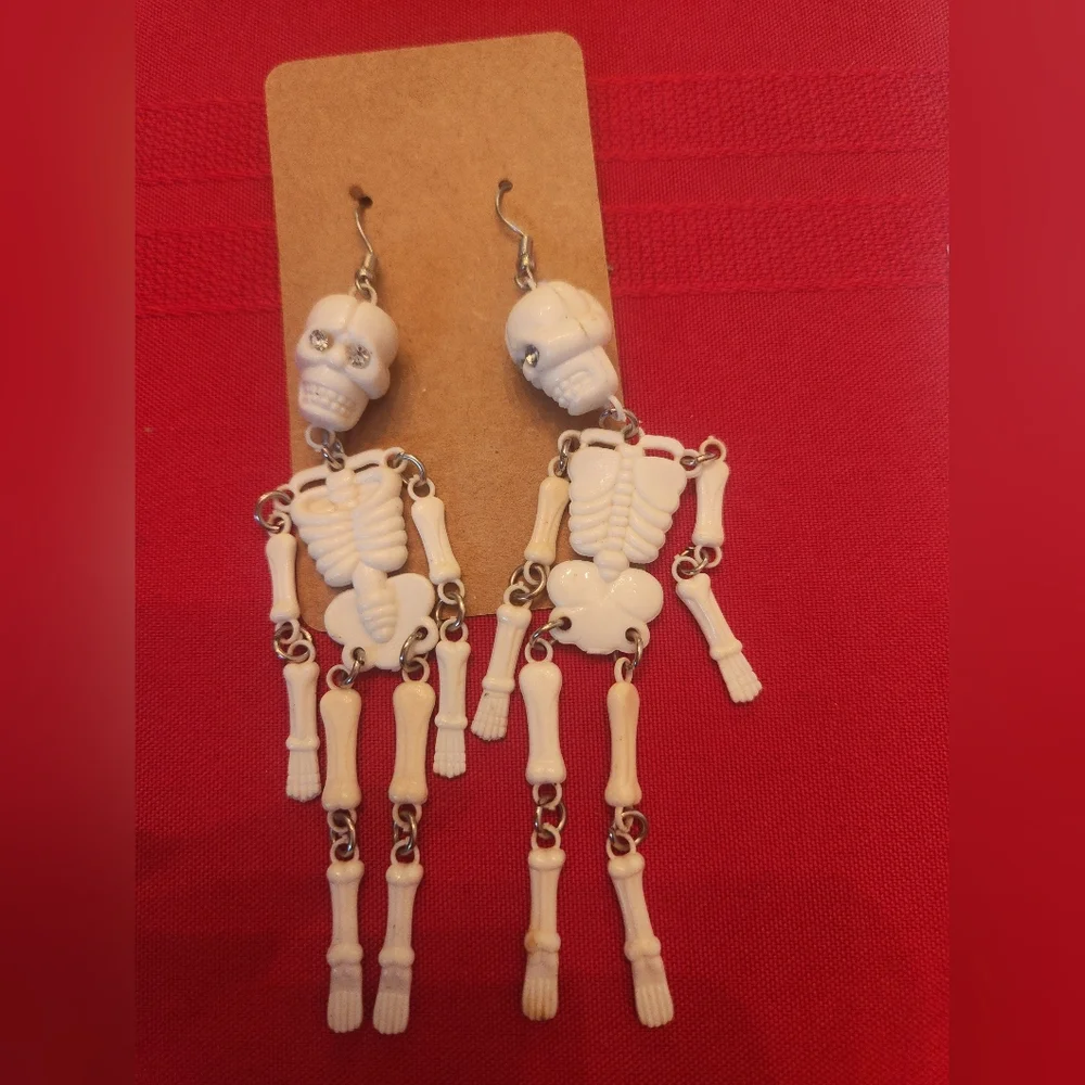 Source Unknown Skeleton Earrings - White